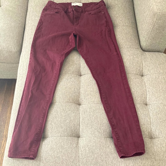 Maroon high waisted jeans - Picture 1 of 2